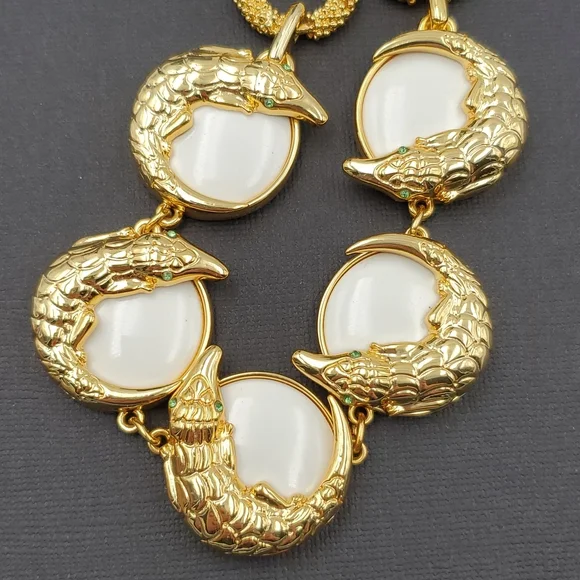 Lilly Pulitzer Gold Tone Alligator Necklace - Picture 4 of 11